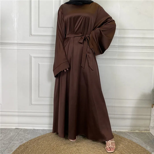 Abaya elegante in satin – Abito lungo chic per cerimonie